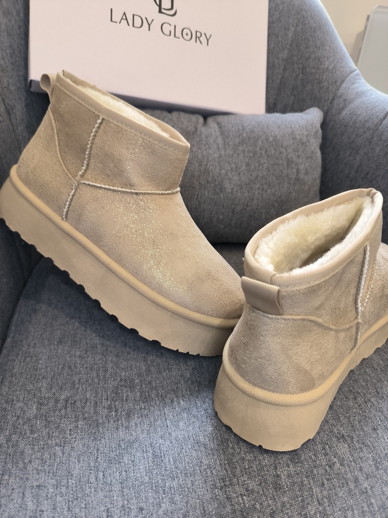 Boots fourrés style UGG